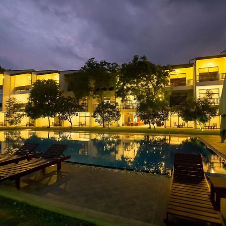 Grand Tamarind Lake Kataragama Buitenkant foto