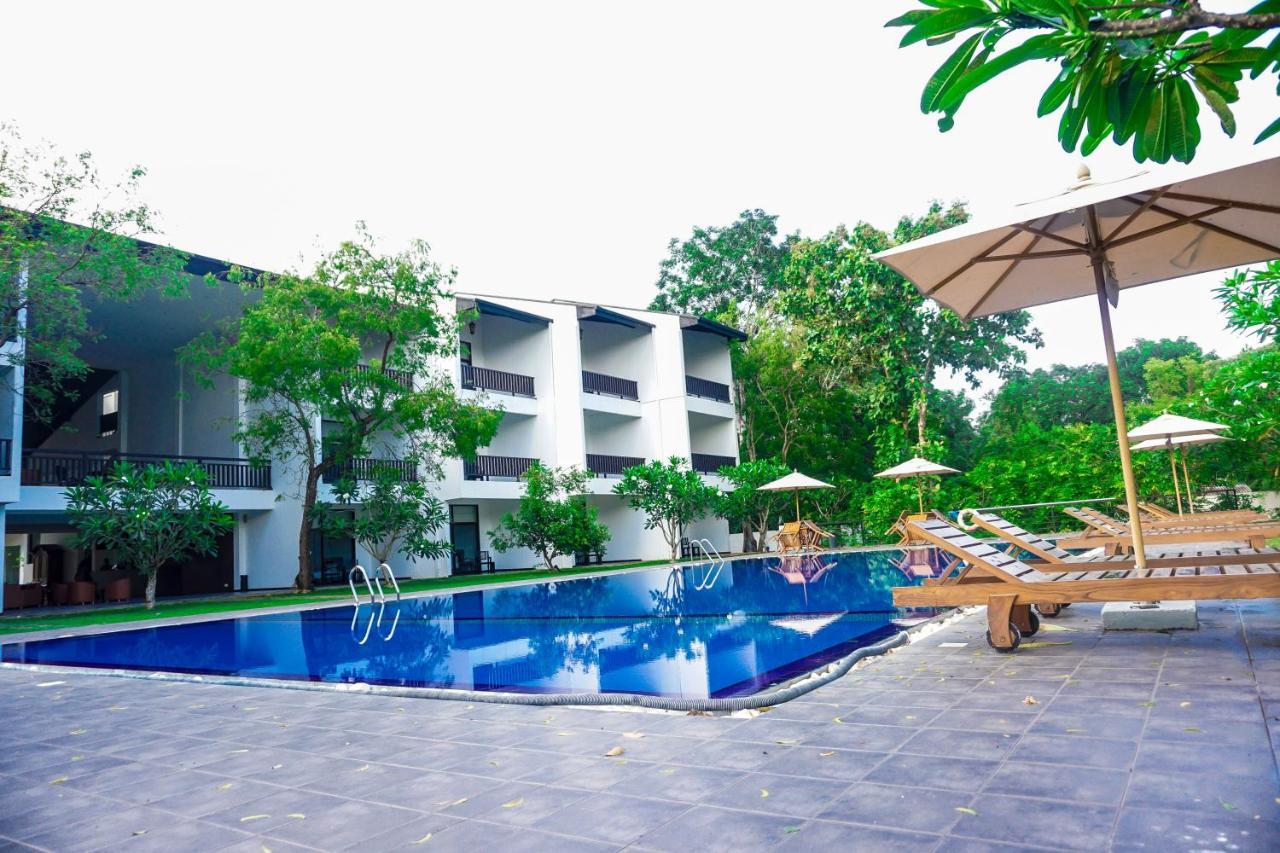 Grand Tamarind Lake Kataragama Buitenkant foto