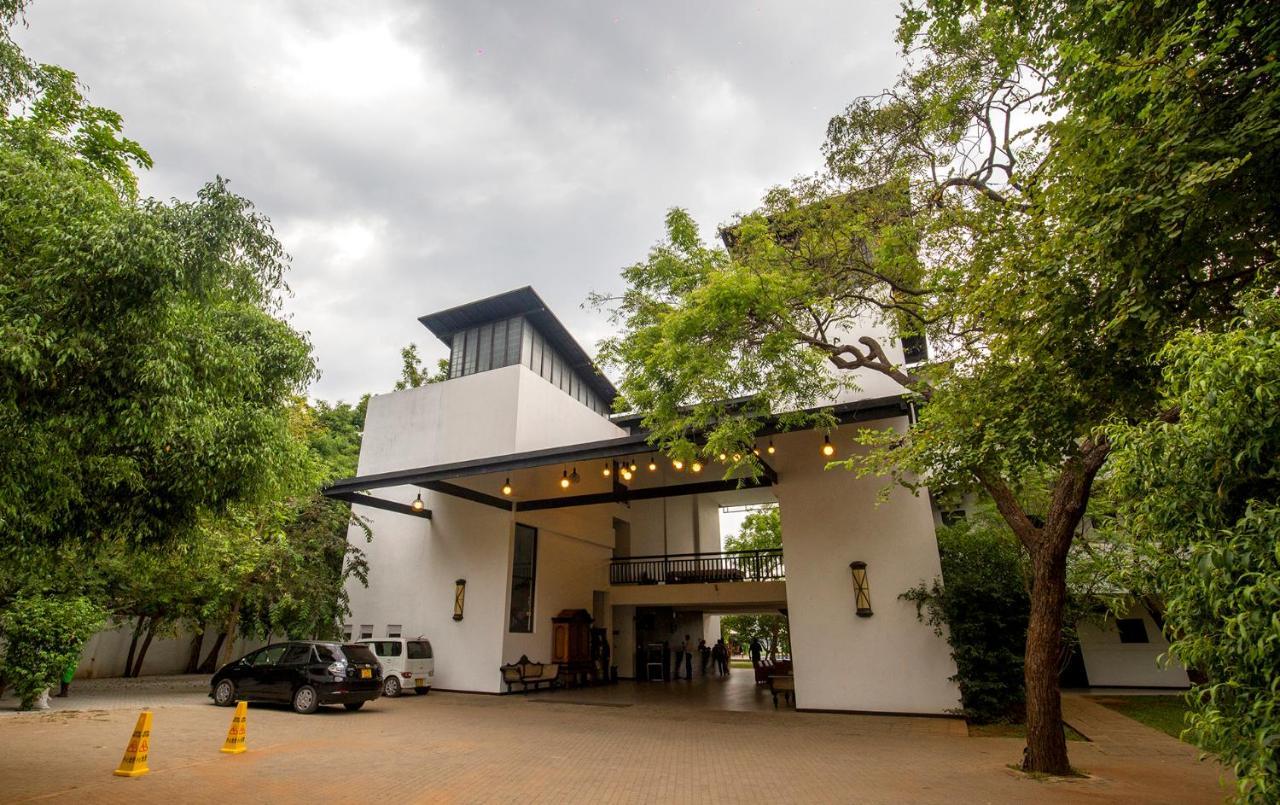 Grand Tamarind Lake Kataragama Buitenkant foto