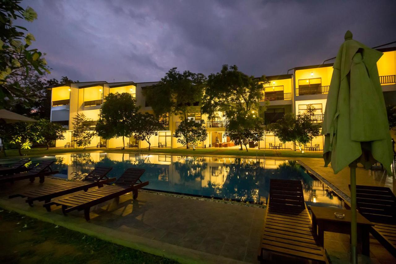 Grand Tamarind Lake Kataragama Buitenkant foto