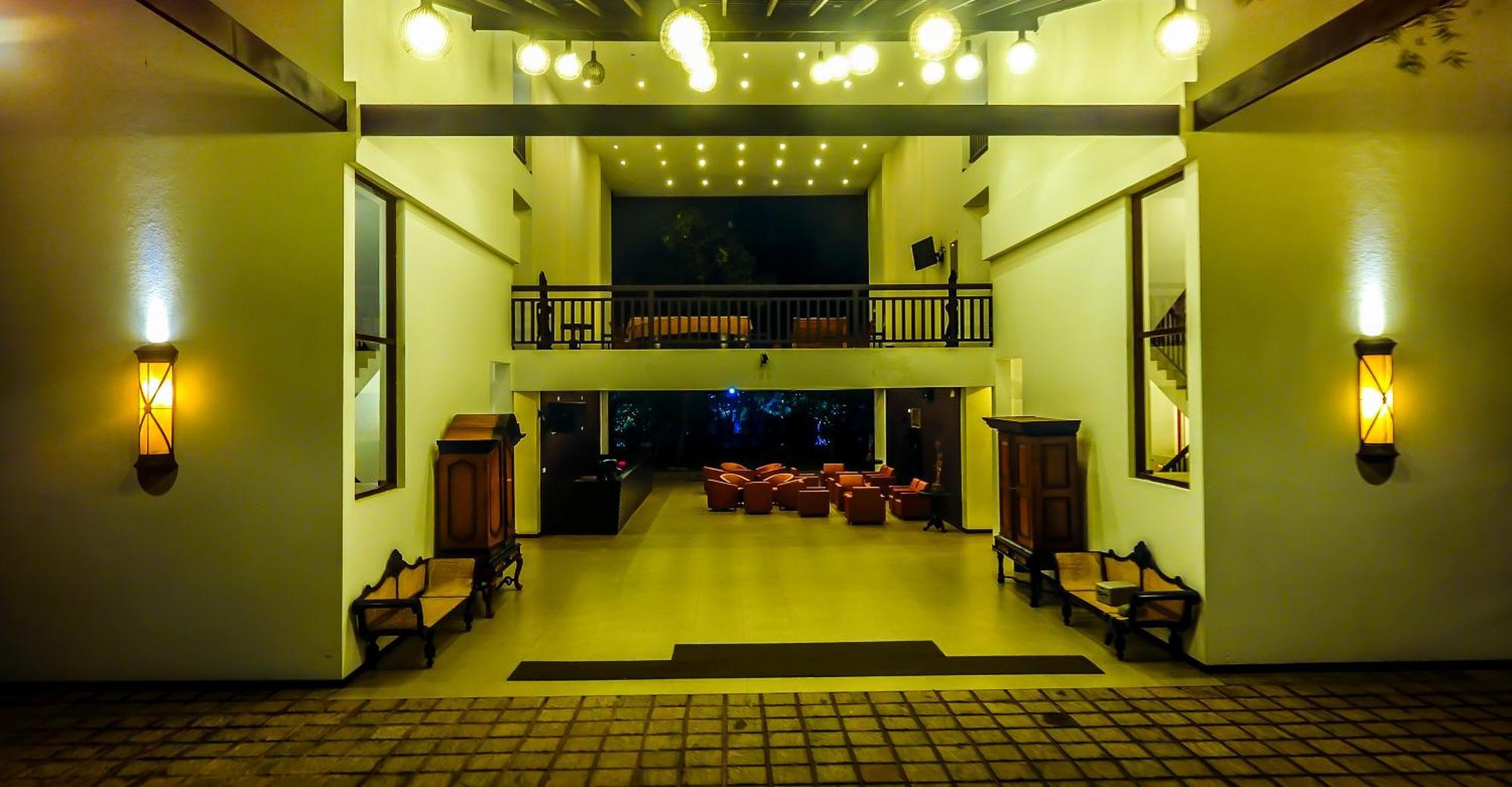 Grand Tamarind Lake Kataragama Buitenkant foto